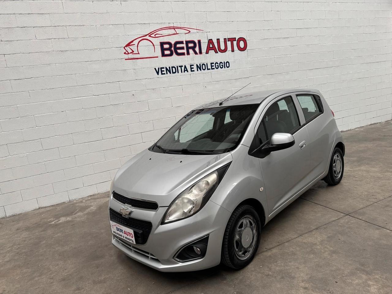 Chevrolet Spark adatta neopatentati