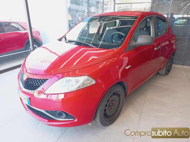 LANCIA Ypsilon 1.2 69 CV 5 porte GPL Ecochic Silver