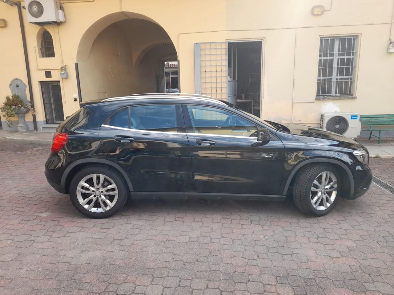 Mercedes-Benz GLA 220 Sport GLA 220 CDI #11074
