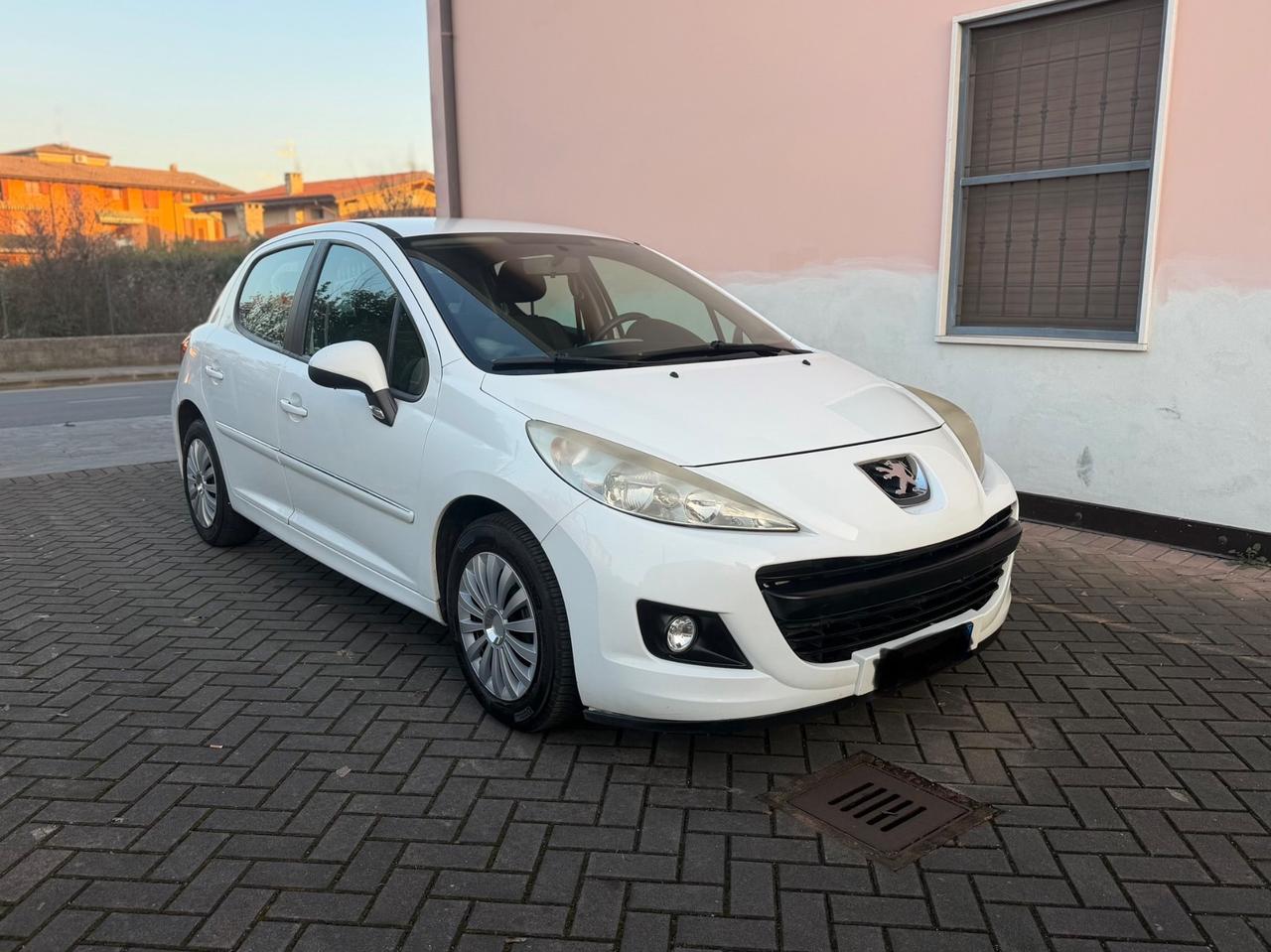 Peugeot 207 Plus 1.4 8V 75CV 5p. ECO GPL