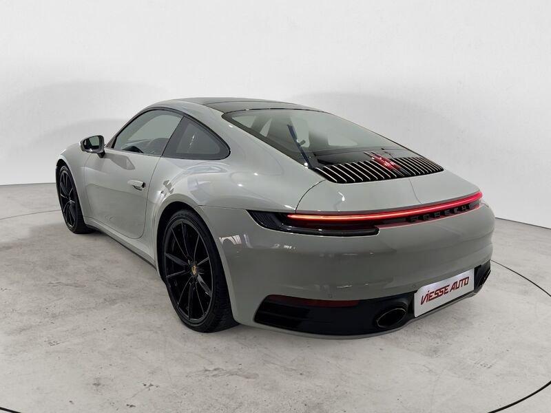 Porsche 911 Carrera 4