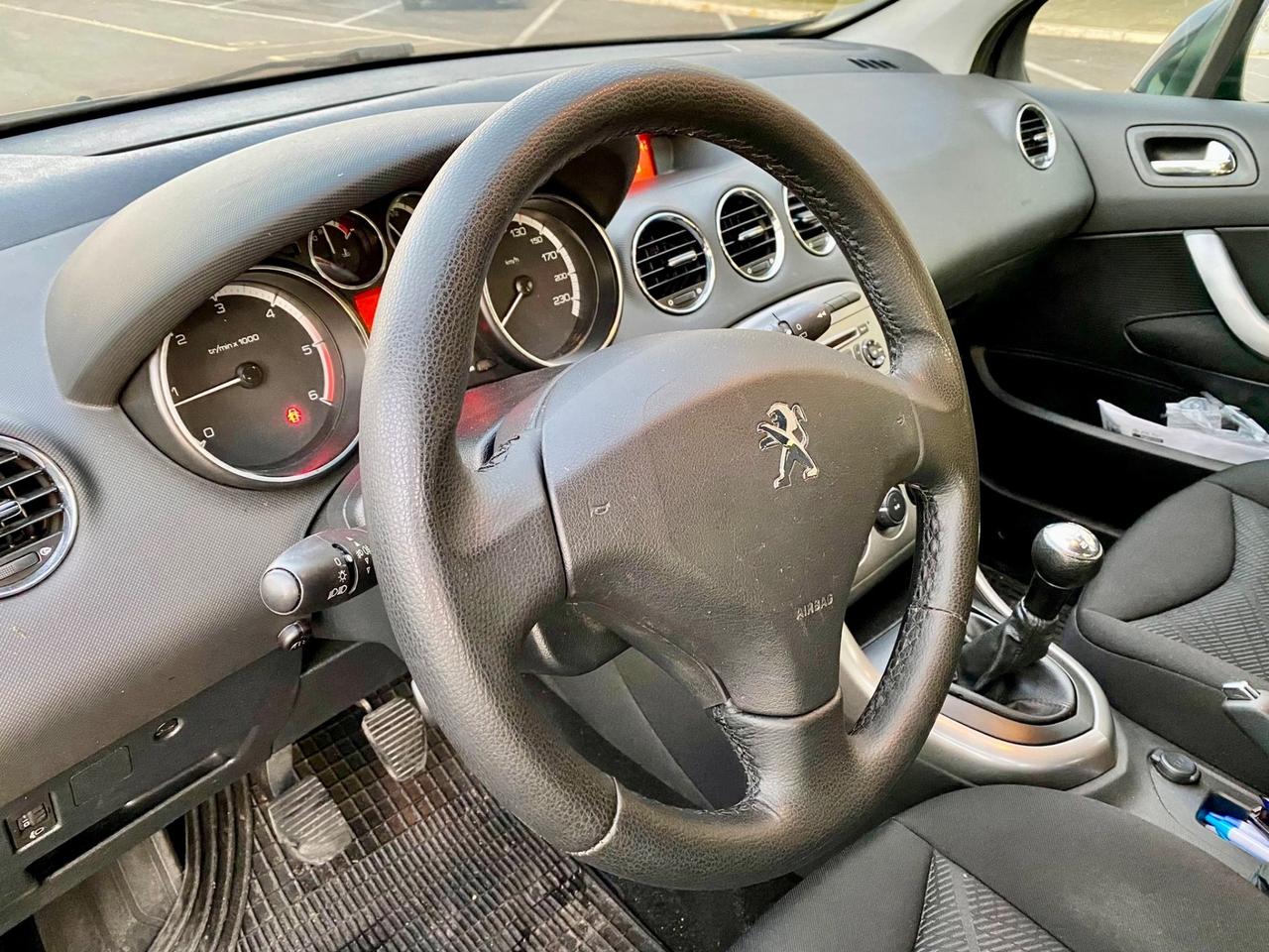 Peugeot 308 1.6 8V e-HDi 112CV Stop&Start SW Active