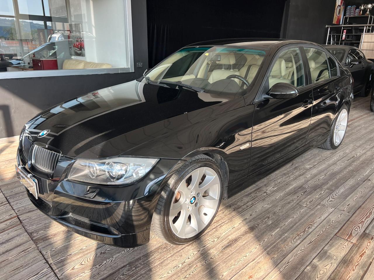 BMW 320 FUTURA