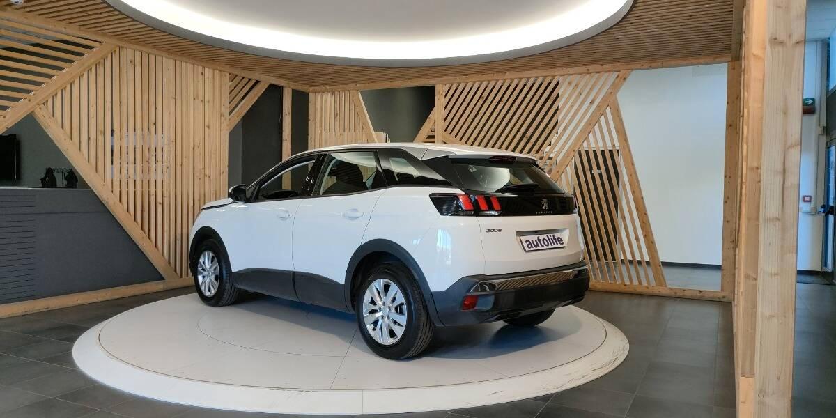 Peugeot 3008 1.5 bluehdi Business s&s 130cv eat8