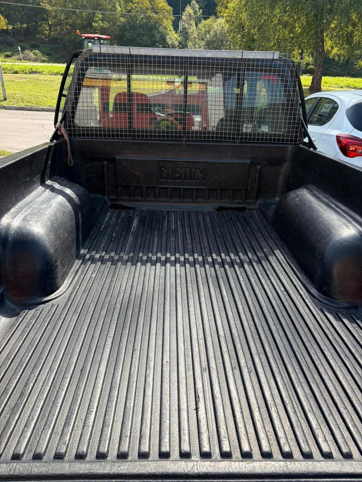 Nissan Pick Up Pick-up 2.5 TD 2 porte King Cab
