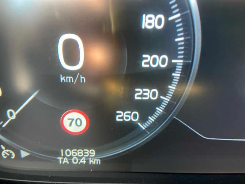 VOLVO V60 2.0 b4 Momentum Business AuTo