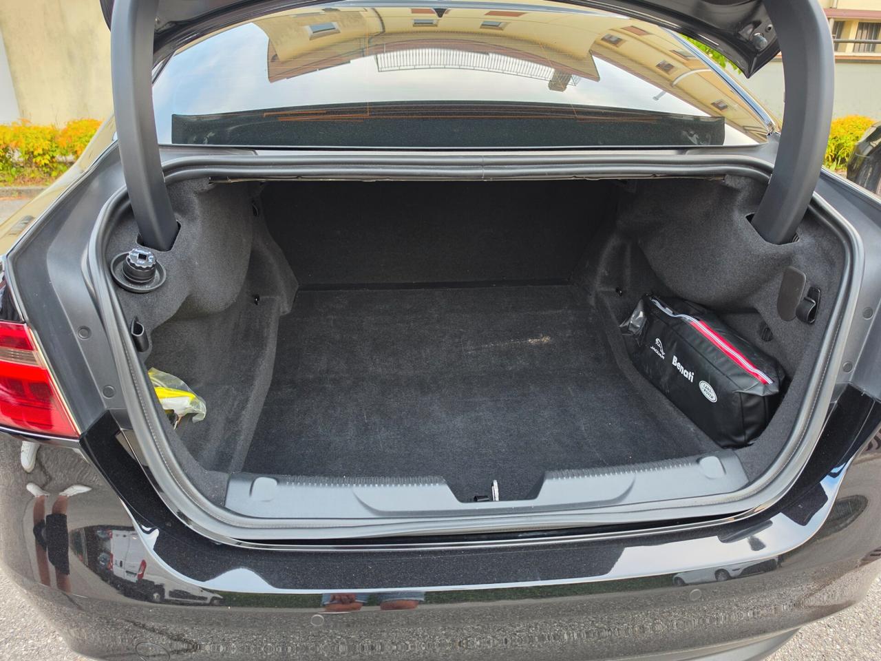 Jaguar XE 2.0 D Turbo aut. Portfolio