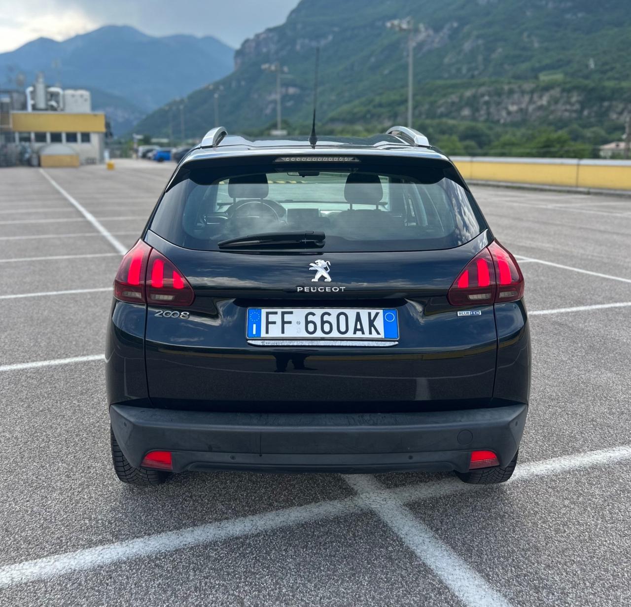 Peugeot 2008 BlueHDi 75 Active Neopatentati 2016