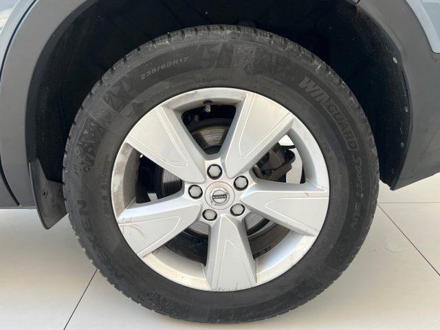 VOLVO XC40 T2 Geartronic Momentum Core