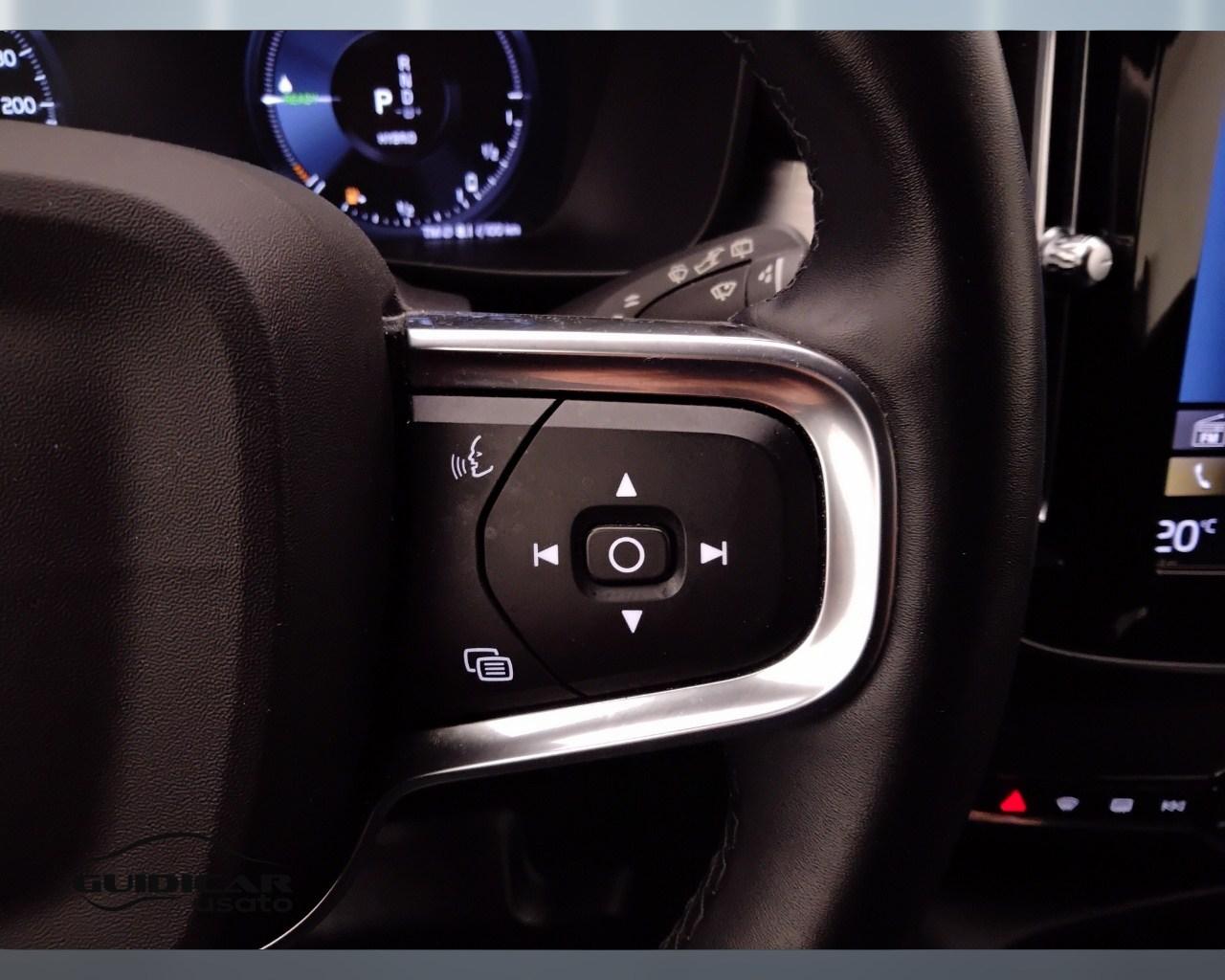 VOLVO XC40 2023 - XC40 1.5 t5 recharge phev Core auto