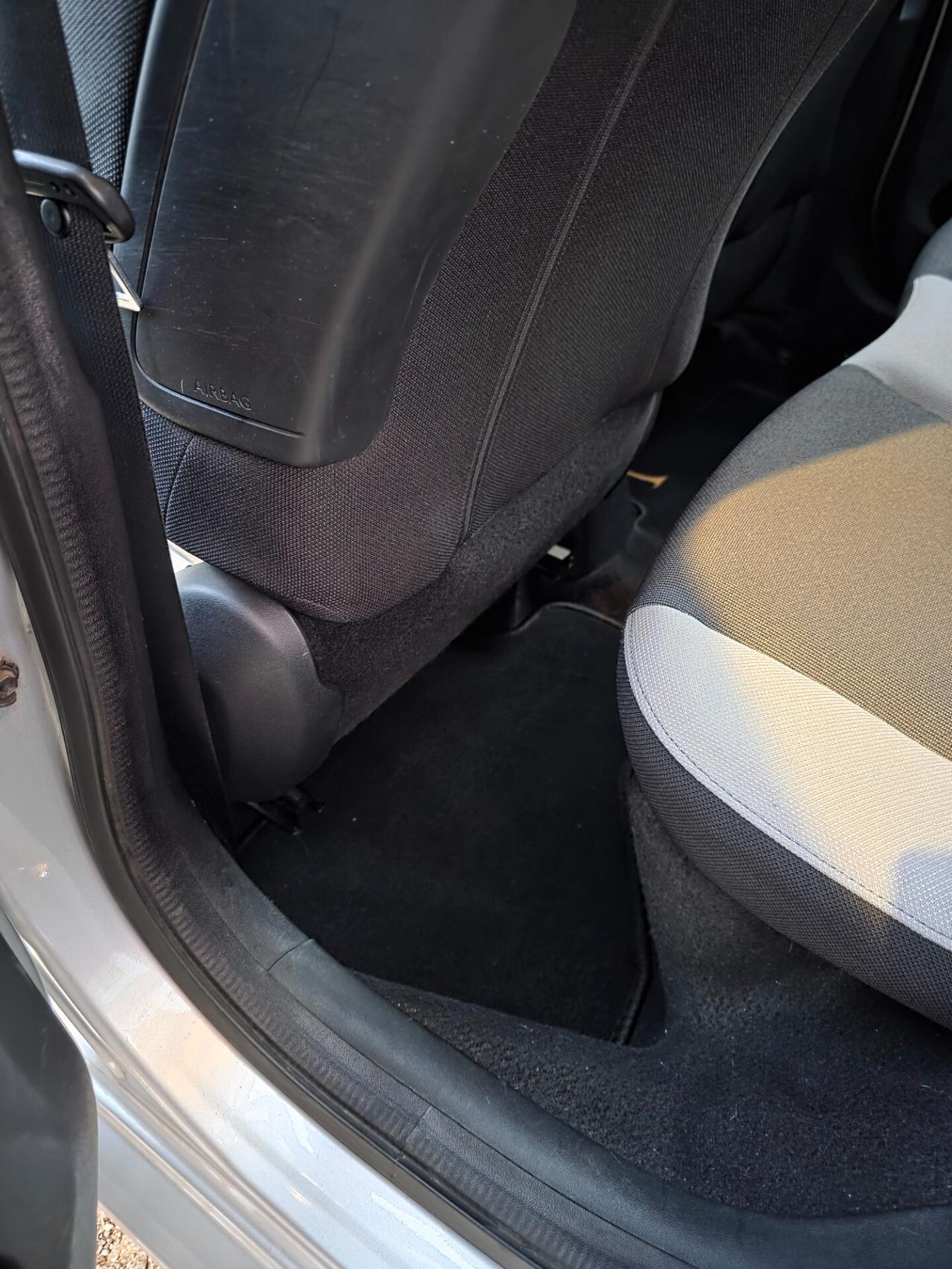 Toyota Aygo 1.0 VVT-i 69 CV 5 porte x-play