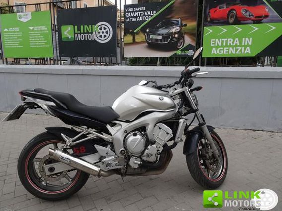 YAMAHA FZ6 Standard