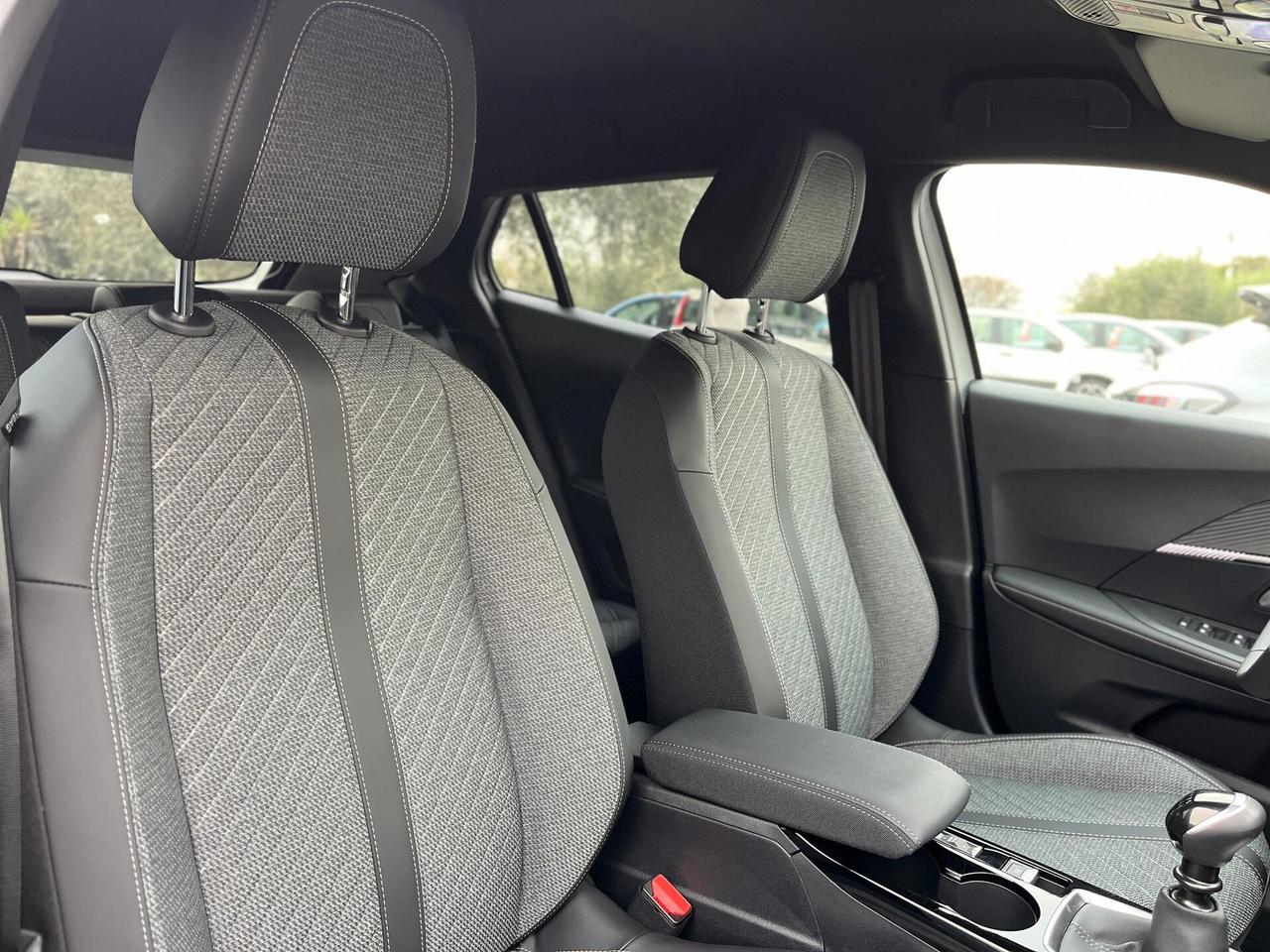 Peugeot 2008 PureTech 130 S&S EAT8 Allure