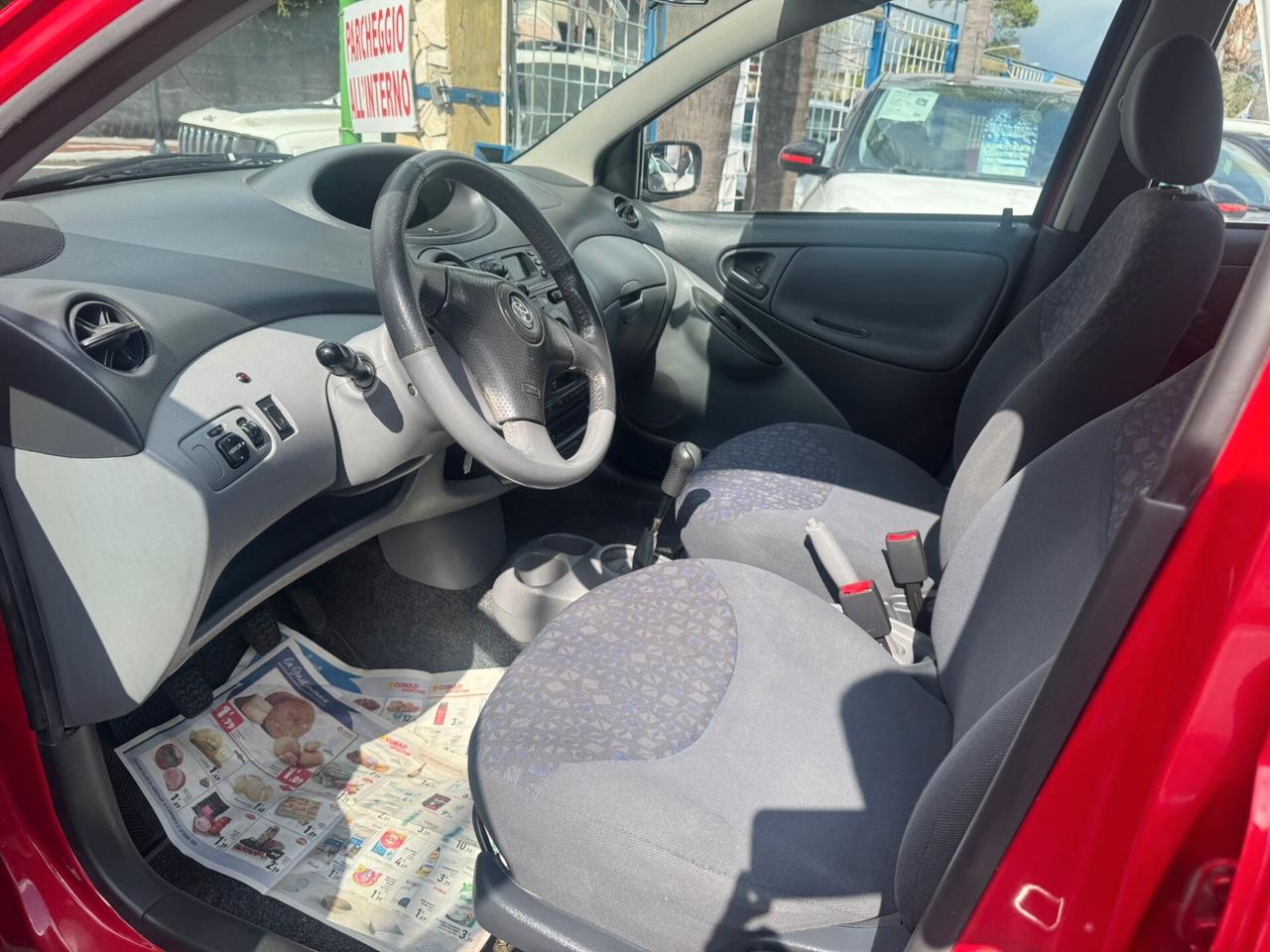 Toyota Yaris 1.3i 16V cat 5 porte Luna