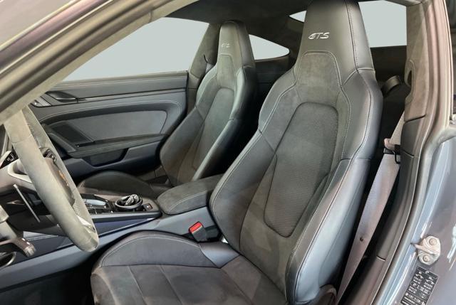 PORSCHE 992 911 Carrera GTS