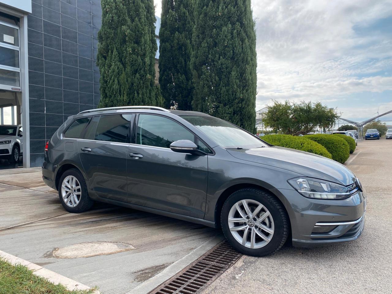 Volkswagen Golf Variant 1.4 TGI DSG Executive BlueMotion