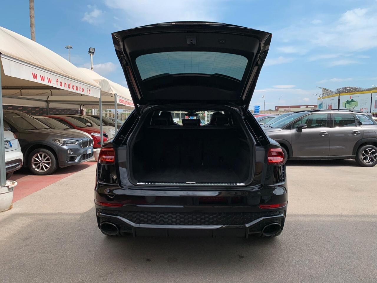 Audi Q8 RS TFSI V8 quattro tiptronic