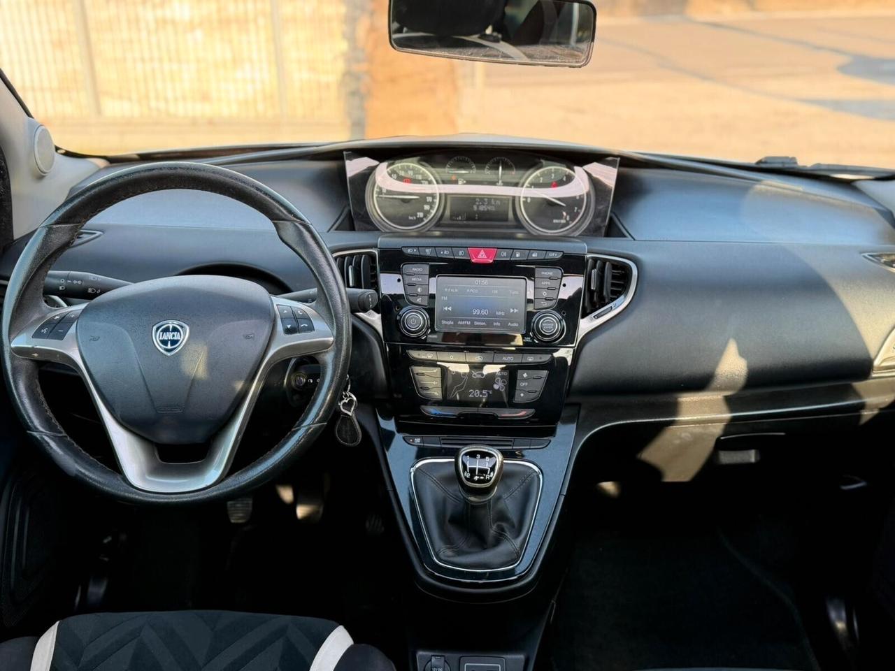 Lancia Ypsilon Tetto Apribile 2016 -GPL Ecochic Gold