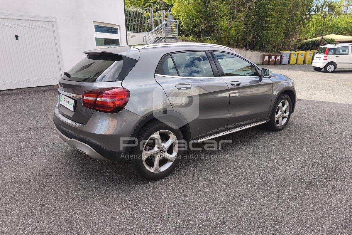 MERCEDES GLA 220 d Automatic 4Matic Premium