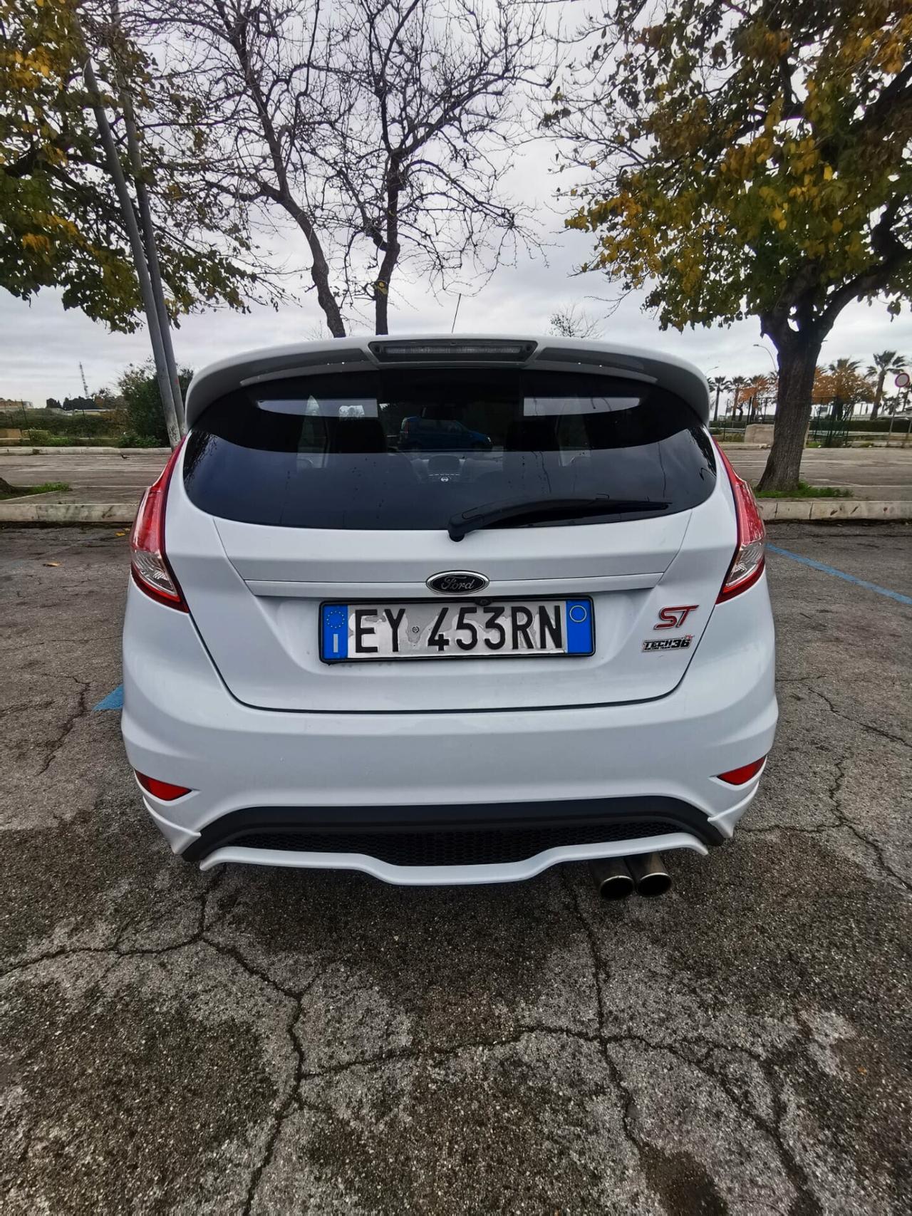 Ford Fiesta 1.6 182CV 3 porte ST - 2015