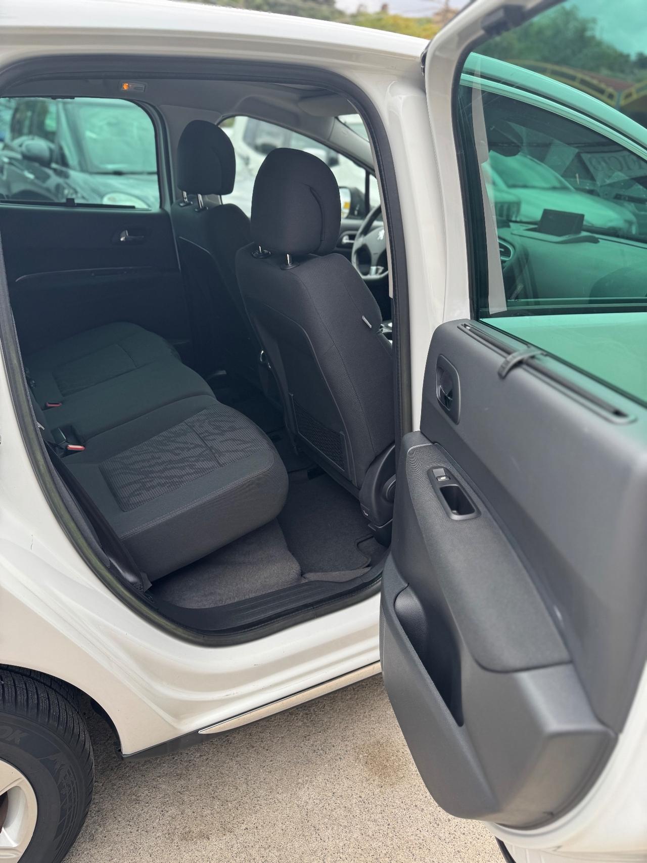Peugeot 3008 1.6 HDi 112CV Allure
