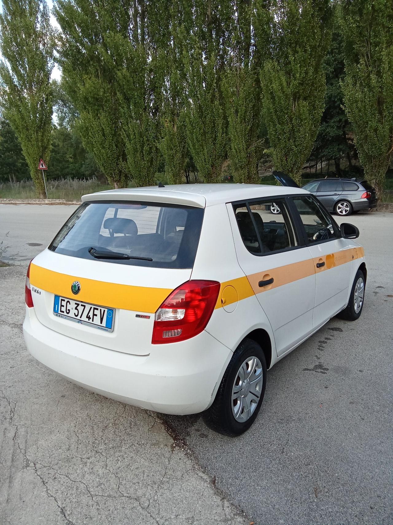 Skoda Fabia 1.6 TDI 75CV N1 011