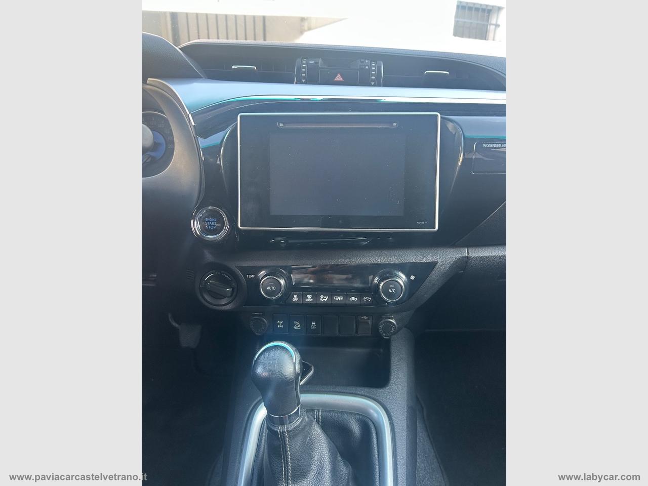 TOYOTA Hilux 2.4 D-4D 4WD 4p. DC Comfort