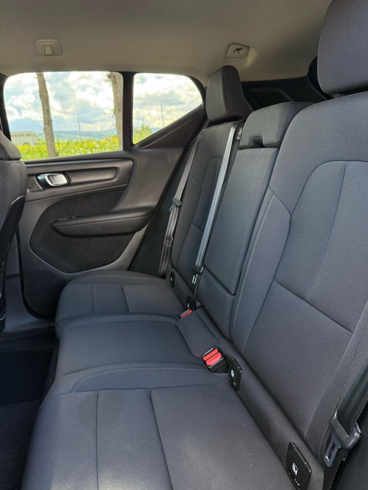Volvo XC40 D3 AWD Geartronic Momentum auto Pro N1