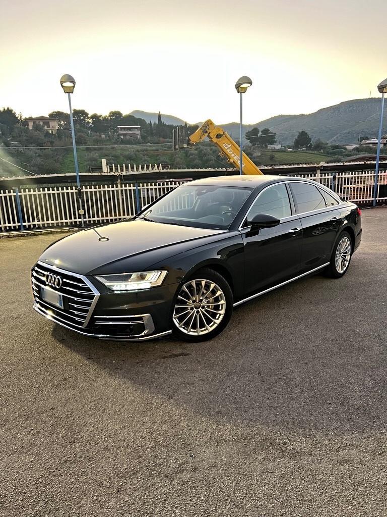 Audi A8 50 TDI 3.0 quattro 286 cv 2020