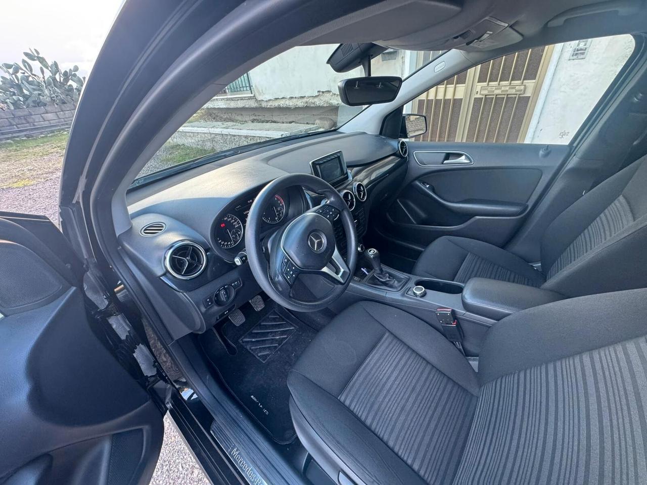 Mercedes-benz B 220 200 CDI Premium