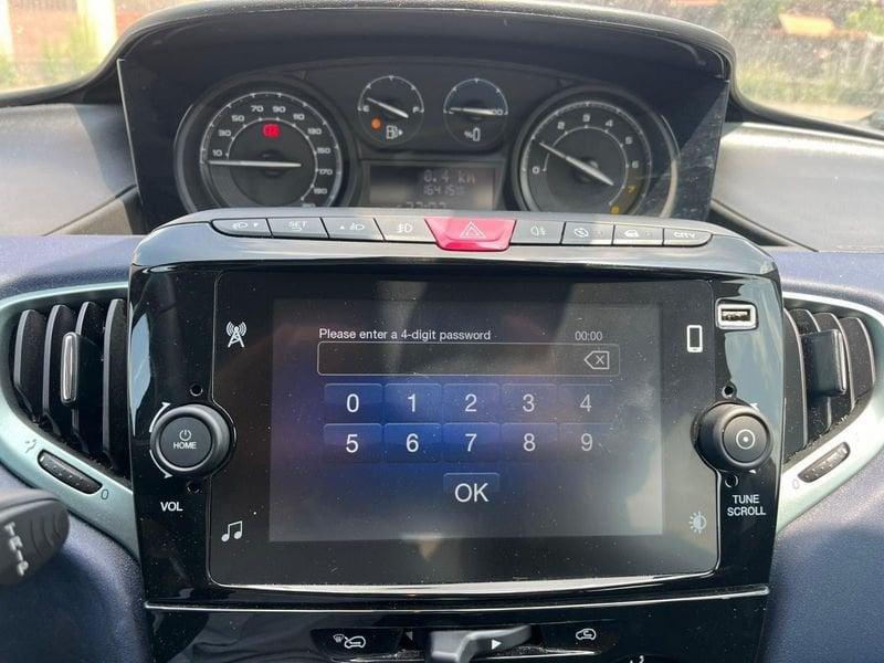 Lancia Ypsilon Ypsilon 1.0 FireFly 5 porte S&S Hybrid Platino