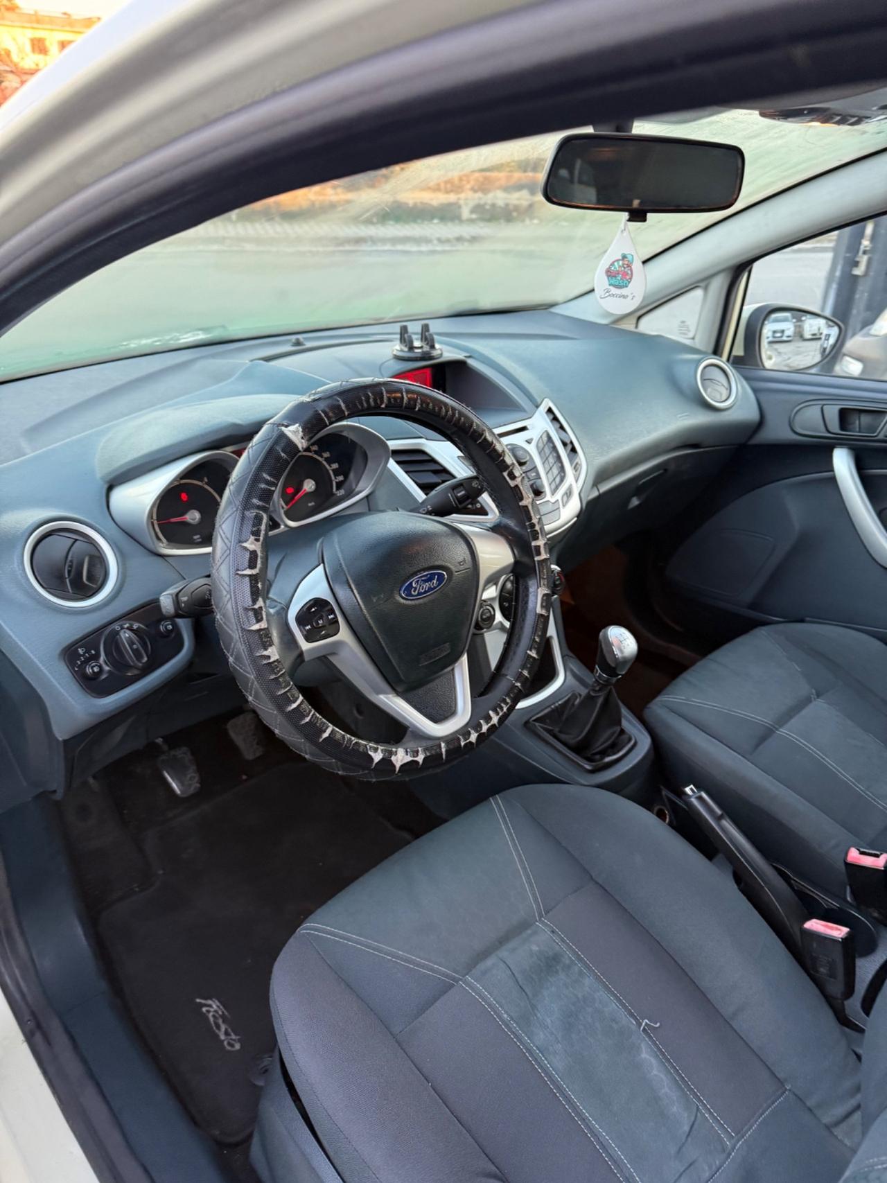 Ford Fiesta 1.4 TDCi 5p. Titanium