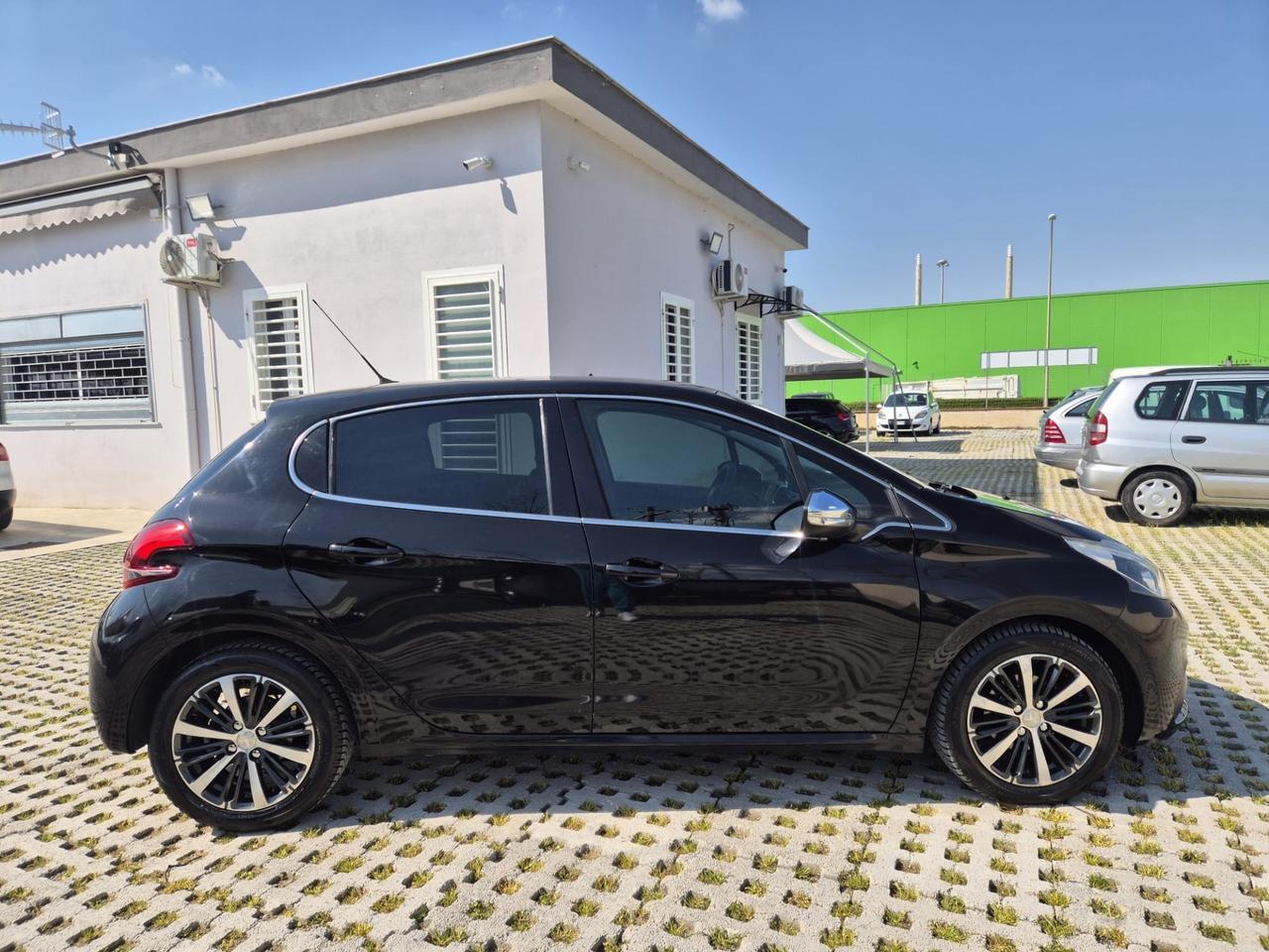 Peugeot 208 BlueHDi 100 5 porte Allure