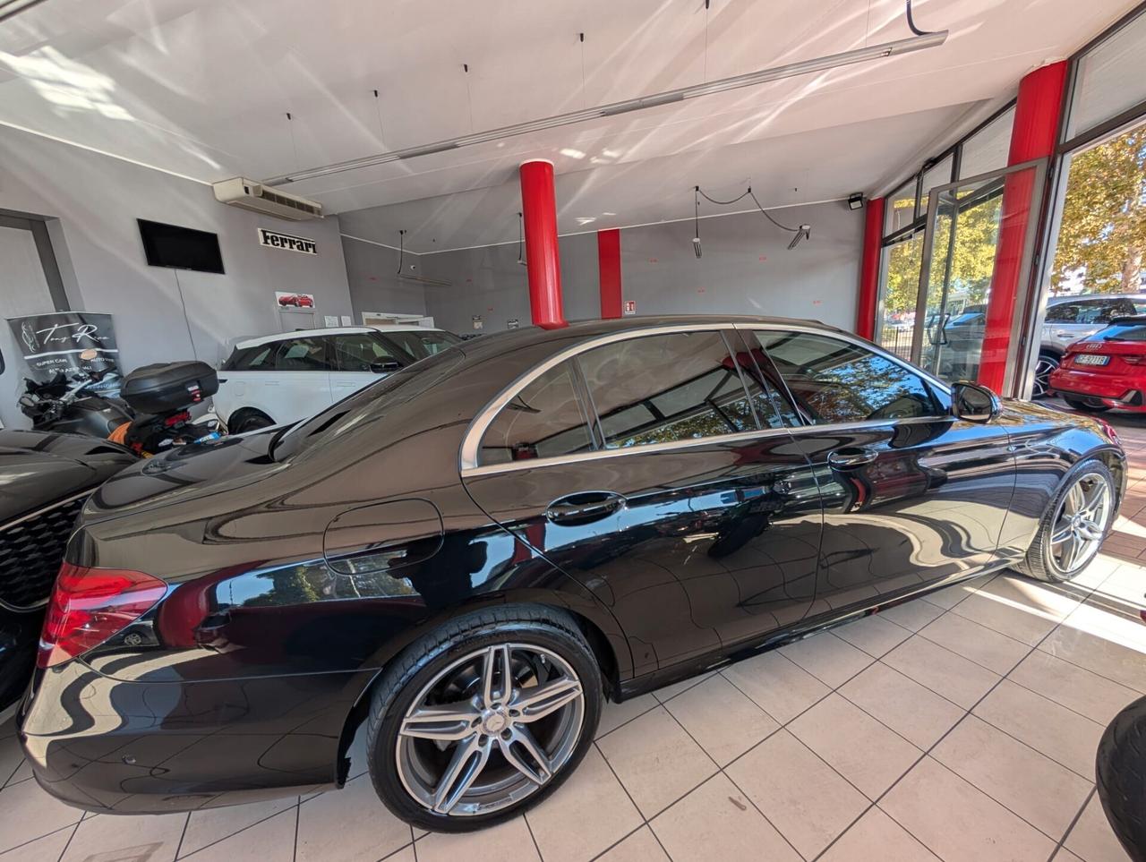 Mercedes E 220 DIESEL BERLINA AMG
