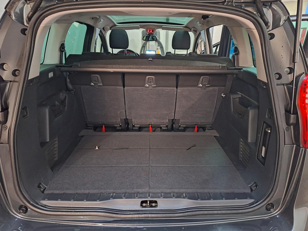 Peugeot 5008 2.0 HDi 150CV Business NAVI TETTO 5 POSTI GANCIO TRAINO HEAD-UP DISPlAY