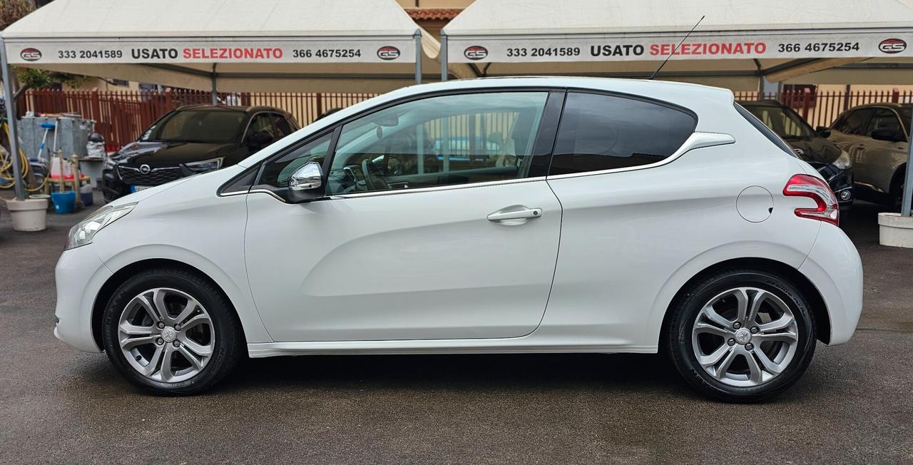 Peugeot 208 1.4 HDi 68 CV 3 porte Allure