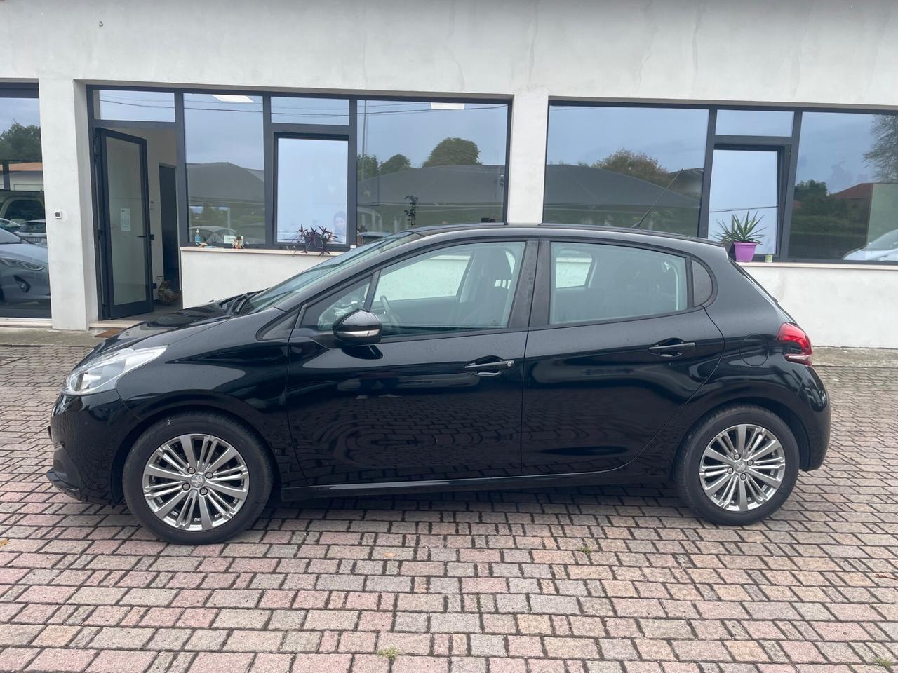 Peugeot 208 BlueHDi 75 5 porte Active
