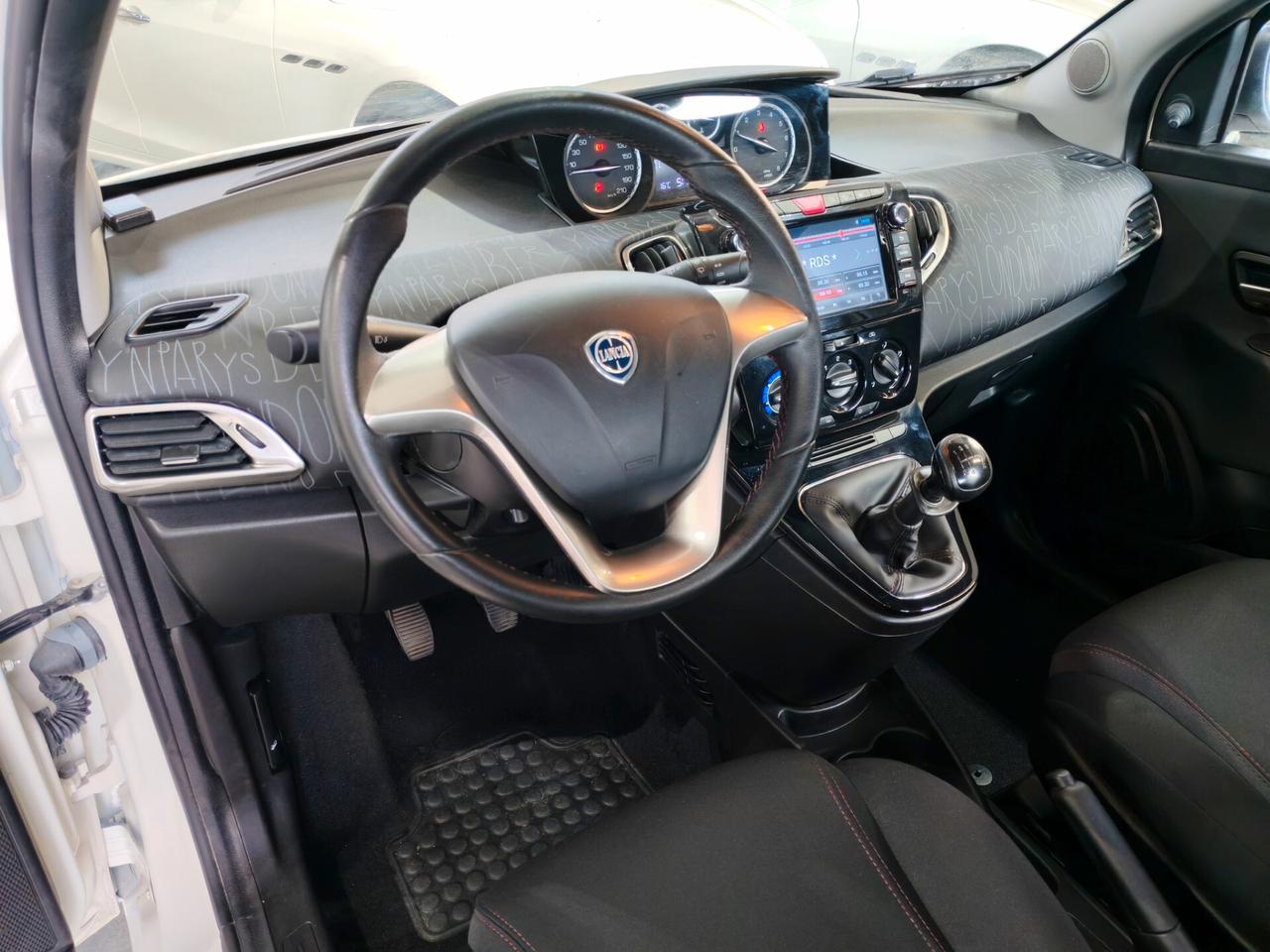 Lancia Ypsilon 1.2 69 cv Silver