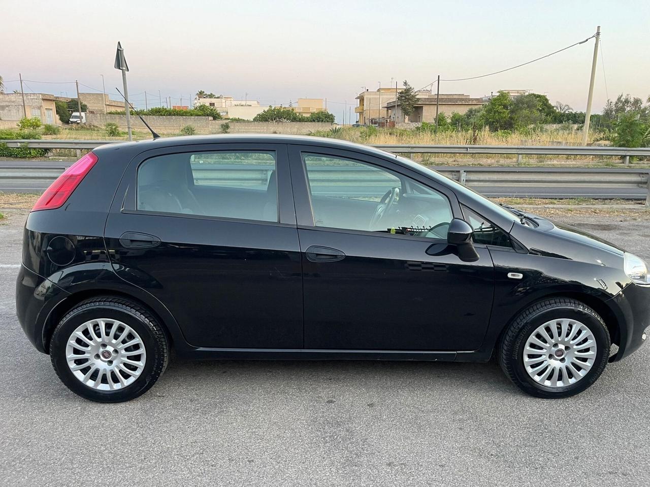Fiat Grande Punto EasyPower Unipro 2013
