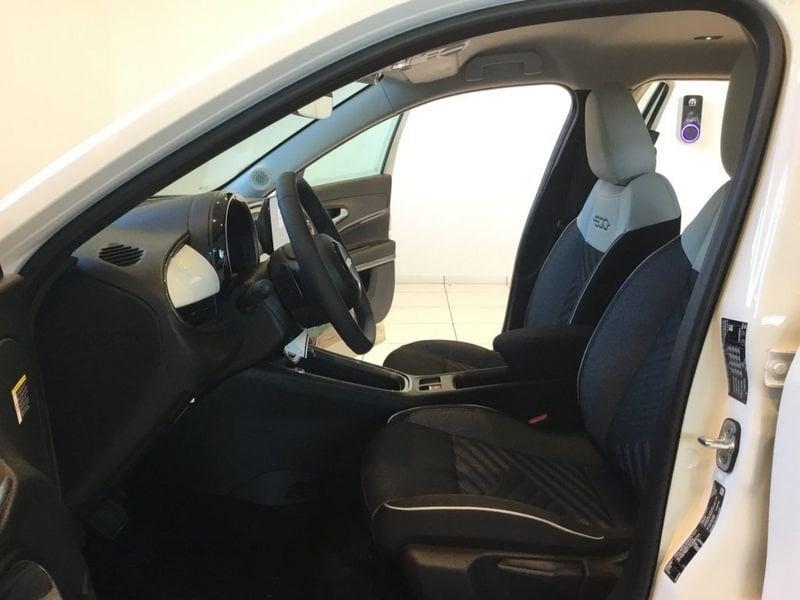 FIAT 600 600 Hybrid 145 CV DCT MHEV Icon MY24 + EXTRA