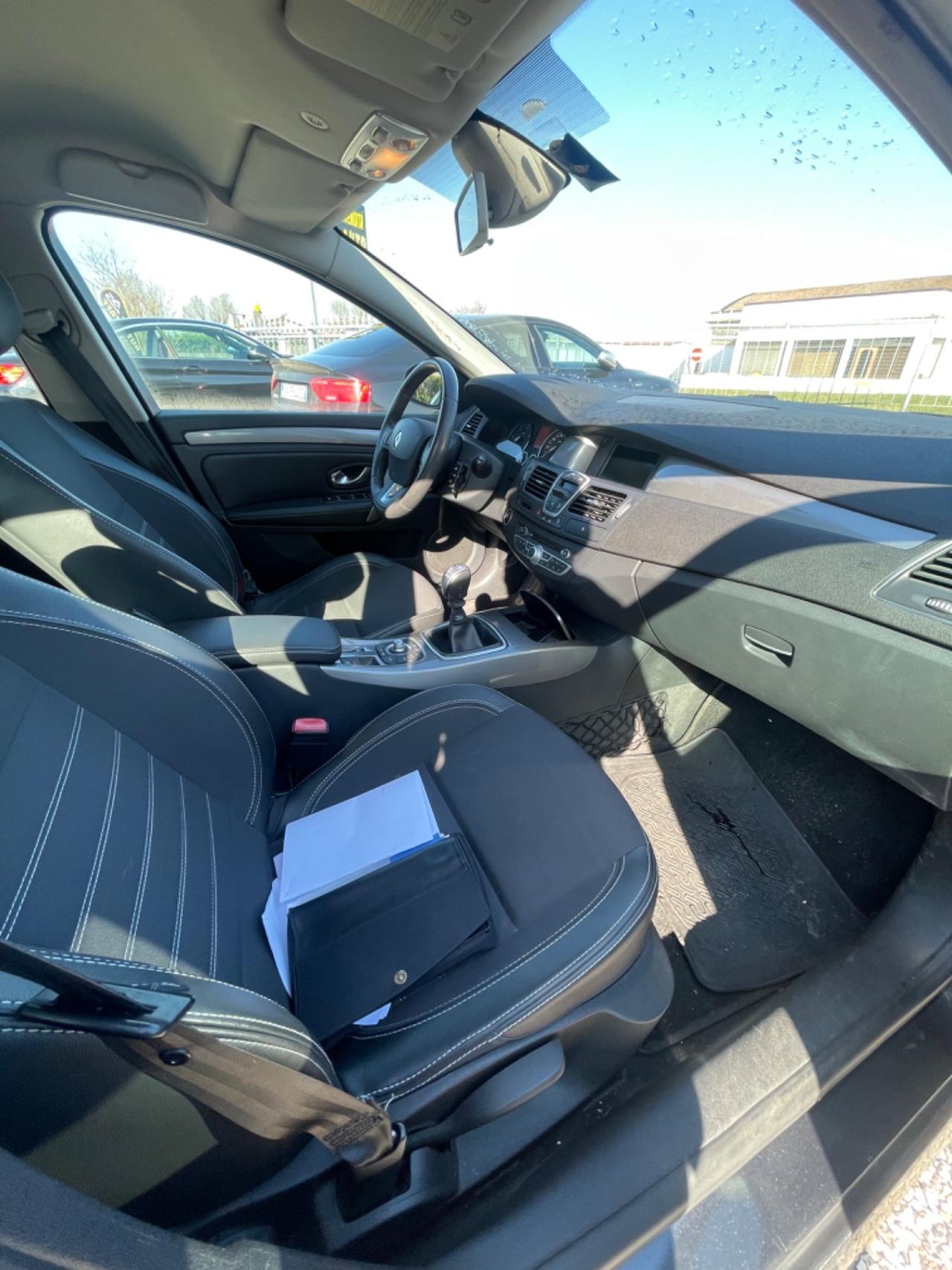Renault Laguna 2.0 dCi 150CV SporTour Nav
