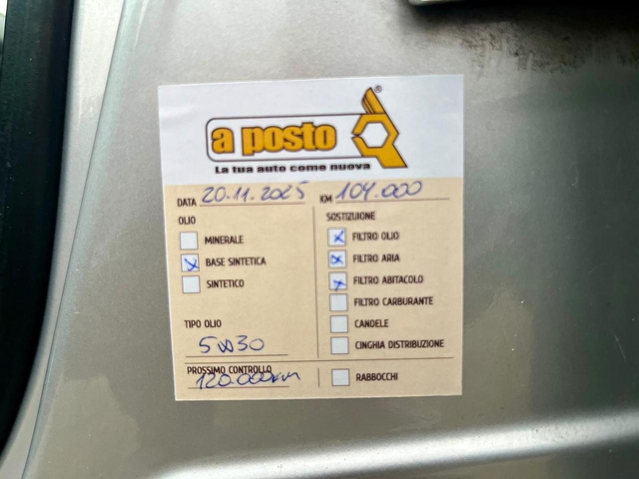 Toyota Yaris 1.5 Hybrid 104.000km 2013 perfetta