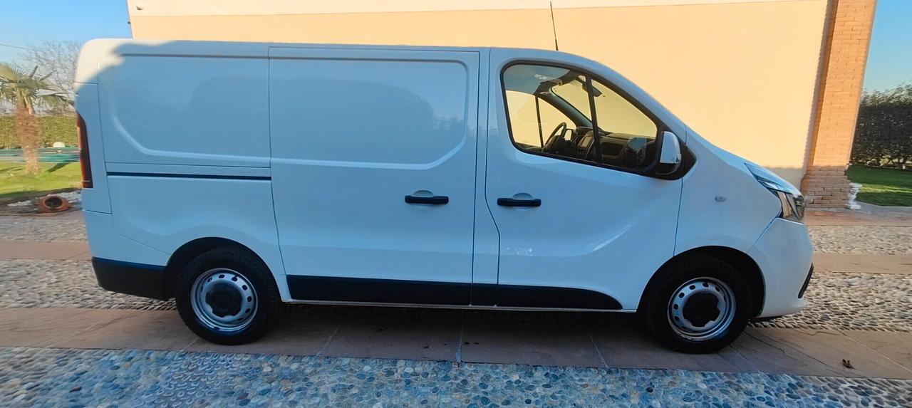 Renault Trafic T27 2.0 dCi 110CV PC-TN Furgone Ice