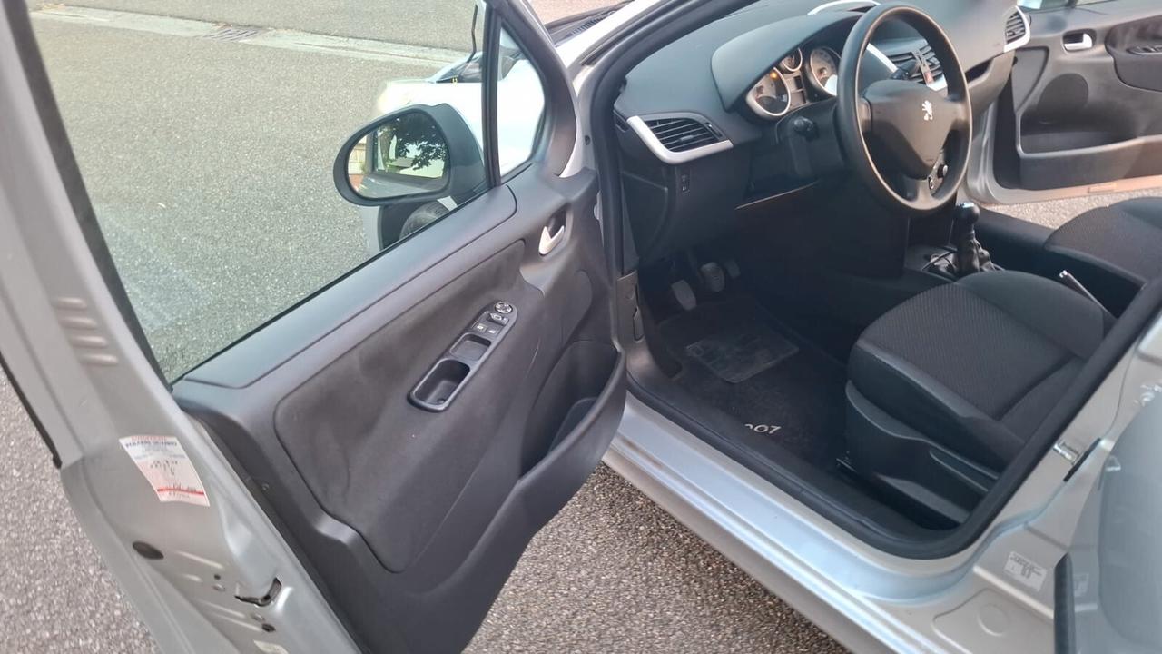 Peugeot 207 1.4 SW SOLAMENTE 65.000 KM