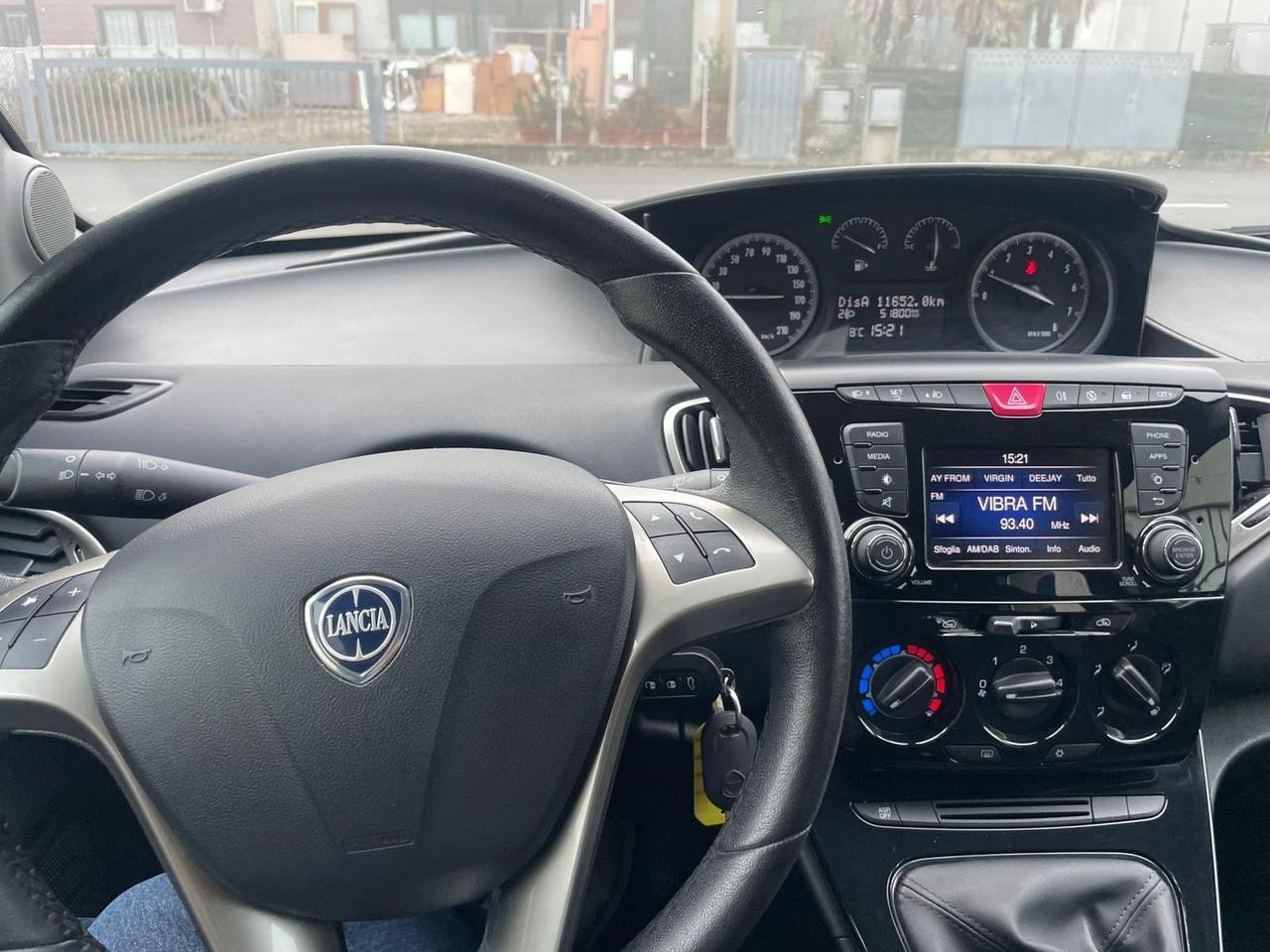 Lancia Ypsilon 1.2 69 CV 5 porte Platinum 51.000 km