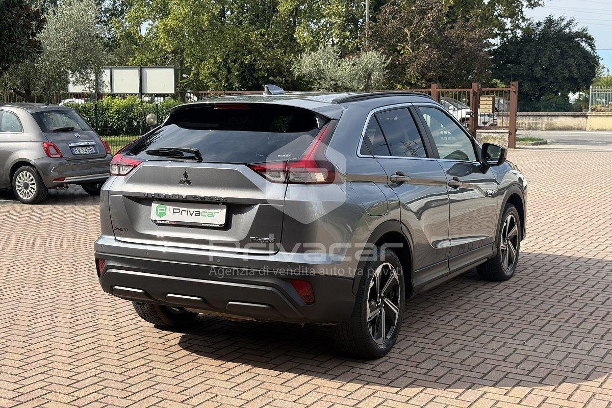 MITSUBISHI Eclipse Cross 2.4 MIVEC 4WD PHEV Instyle SDA Pack 0