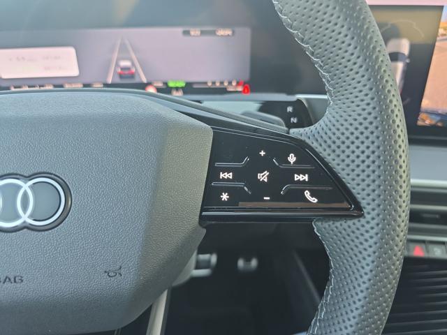 AUDI Q3 e-hybrid 200 kW S tronic S line edition