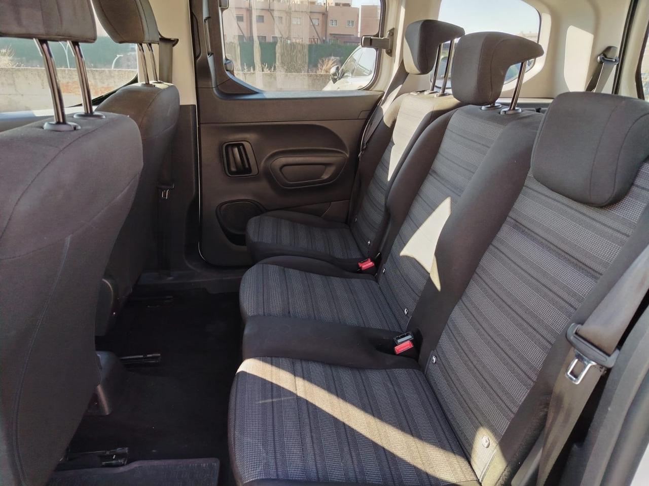 Opel Combo Life 1.5D 130 CV S&S AT8 Innovation anche per NEOPATENTATI