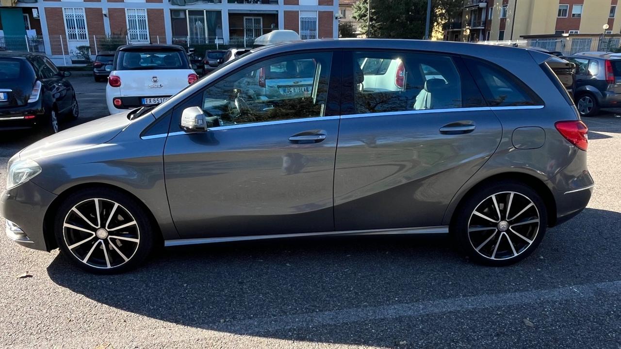 Mercedes-benz B 200 250 Automatic Premium