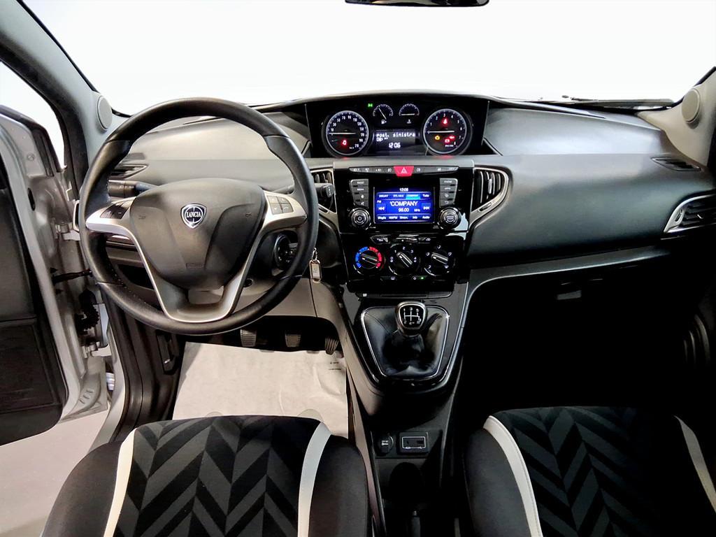Lancia Ypsilon 1.2 Gold 69cv